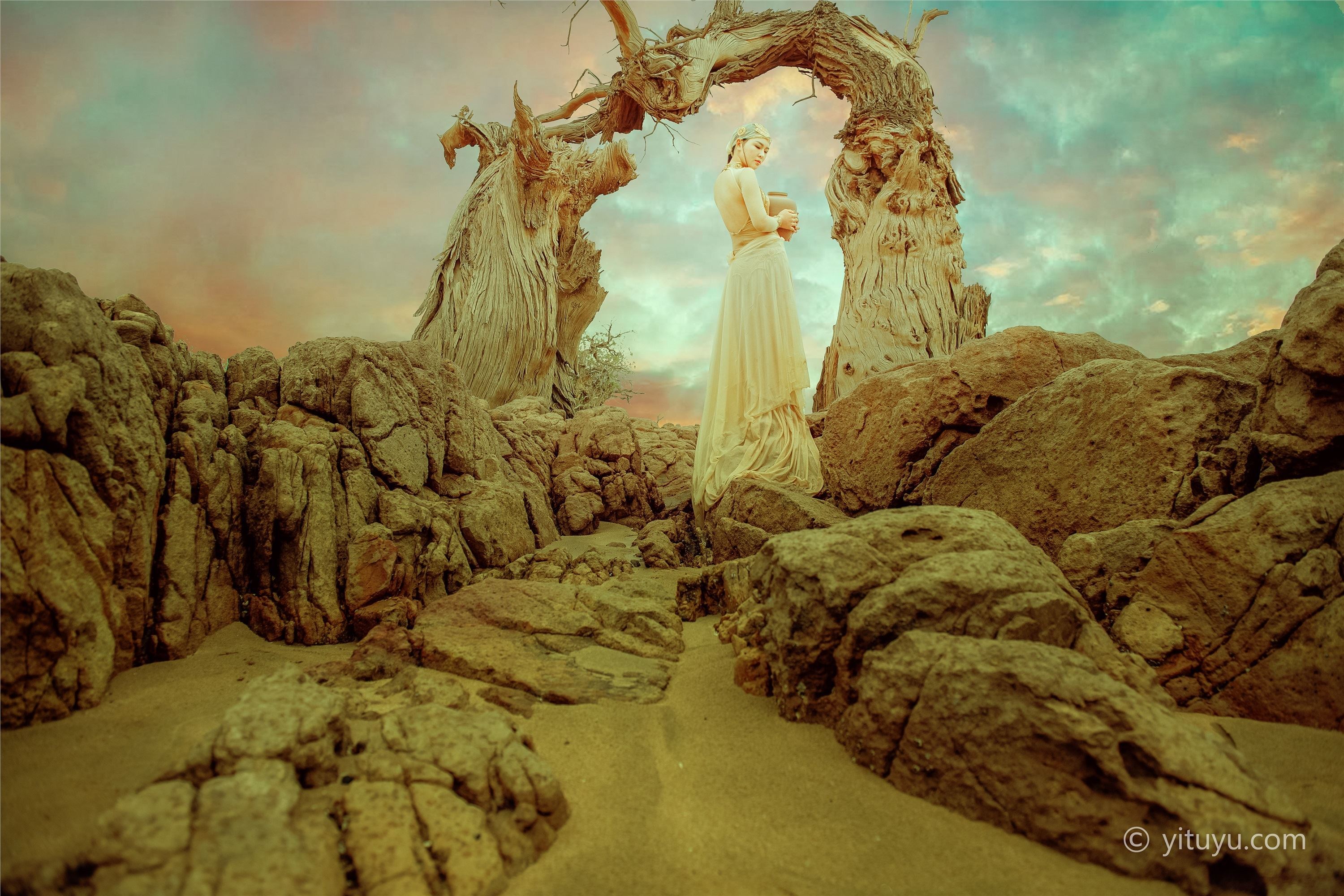 YITUYU艺图语 2021.06.11 我的楼兰 陽兒